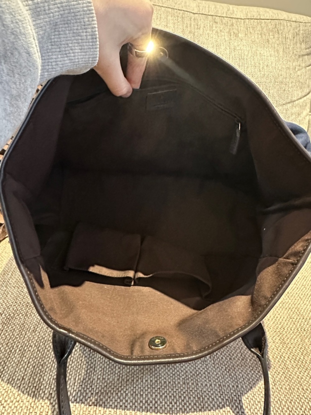 SOLD🤍Gucci Tote - Picture 5 of 7